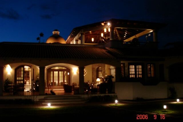 Residencia con sistema de iluminación y automatización integrado por RalpsElectronics.